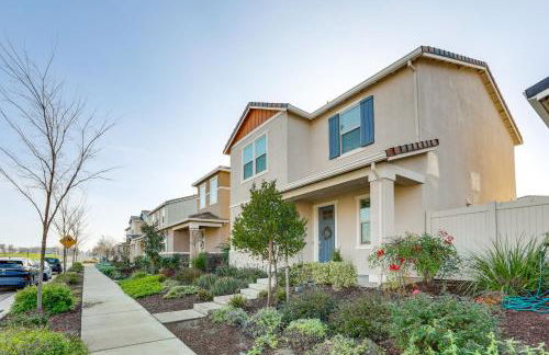 7 Mi to Dtwn Sacramento Peaceful Gem with Patio! - Foto 24