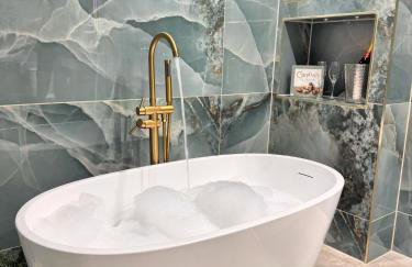 Shrew Lodge-woodland Lodges-Hot Tub-Pembrokeshire-Tenby - Foto 17