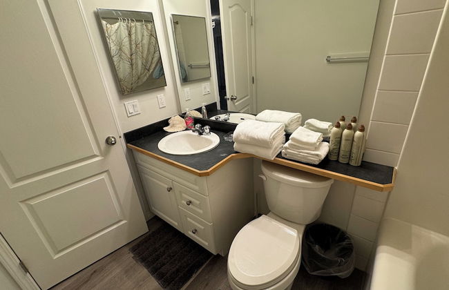 MainFloorCondo CozyFurnished Independent - Photo 16