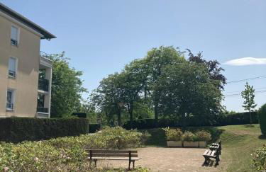 Bedroom apartment with balcony and pool - Foto 12