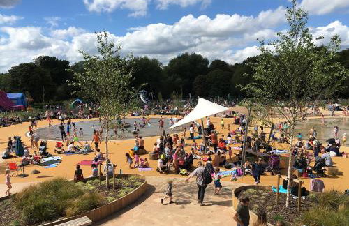 Multiple 2-Bedroom Apartments near Harry Potter Studios - 2-Minute walk to Bushey Station - 20 Minutes to London Euston - Ideal for Families & Business - Free Parking - Foto 27