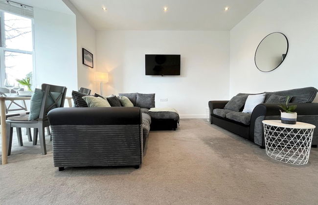 Spacious Apartment Parking Close to Seafront - Foto 1