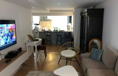 Agréable maison de ville ,calme avec tous les commerces à 150M - Foto 17