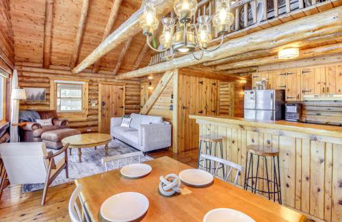 Lakefront Park Rapids Cabin with Decks and Boat Dock! - Foto 3