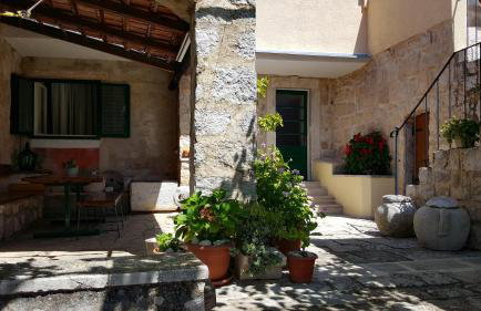 Tre sorelle - Foto 3