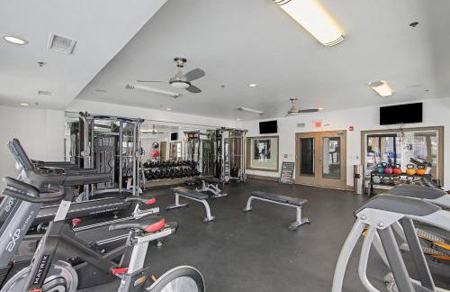 Luxury King Bed Suite - Pool - Gym - Parking - Foto 34