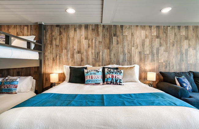 The Lodge at Lakeside - Photo 9