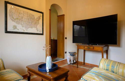 Villa panoramica con Jacuzzi privata tra Firenze & Lucca ,3 camere, 4 bagni - Foto 65