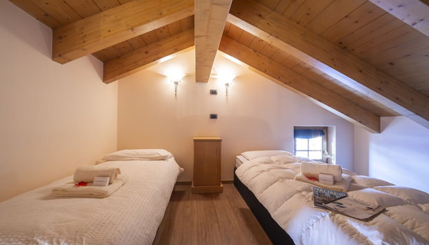 Falco - Foto 3, Habitación