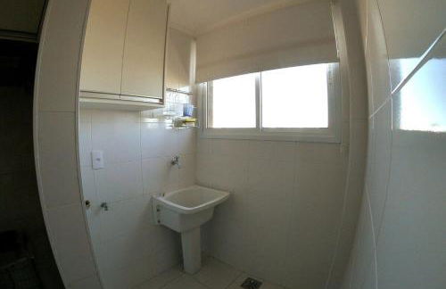 FRODO-APTO 2 dorm, wifi, ar cond suite, vaga garagem - Foto 19