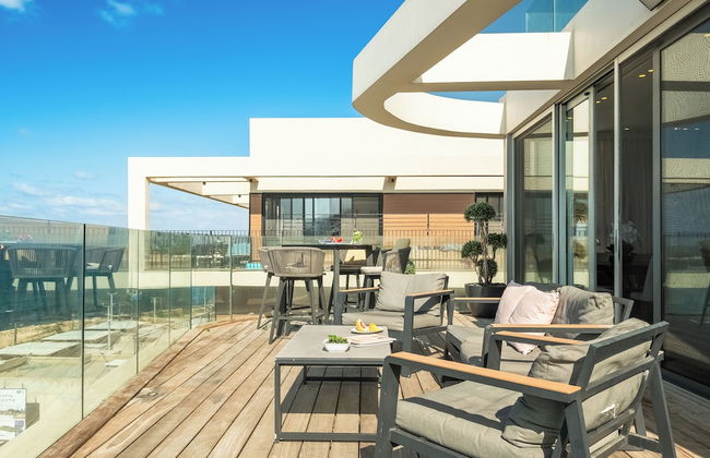 Rooftop Jacuzzi Penthouse by Sea N' Rent - Foto 27