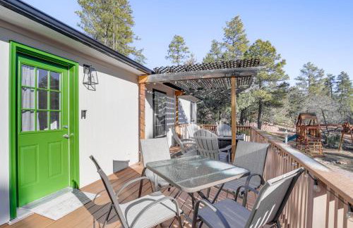 Mtn Views + Playground: Family-Friendly Pine Cabin - Foto 24