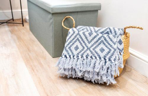 Long Stay Offers, Modern Amenities, Fully Equipped, All Bills Included, Perfect Location, King Size Bed, Fast Wifi - Foto 54