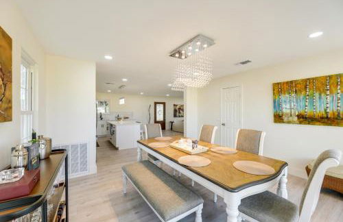 Remodeled Farmhouse on 18 Acres 8 Mi to Elgin! - Foto 9