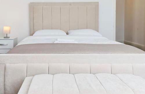 3-Bed Cottage Sleeps 8 Walk to Thames Garden - Foto 12