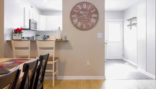 The Gray House by Gallaudet 4 BR 3 BA - Foto 3