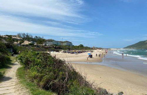 Casa espaçosa na praia do santinho sc - Foto 24