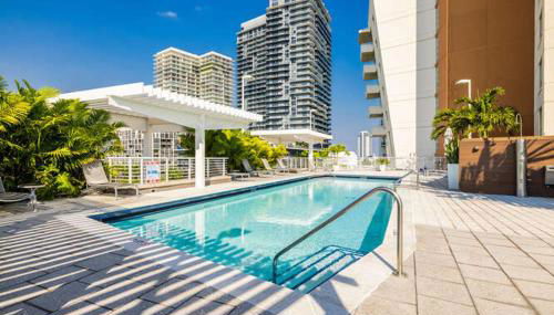 Miami Vice - Central Midtown Pool and Parking - Foto 2