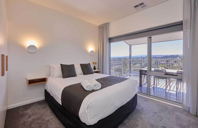 Luxury Elevated Three Bedroom Villa - Photo 4