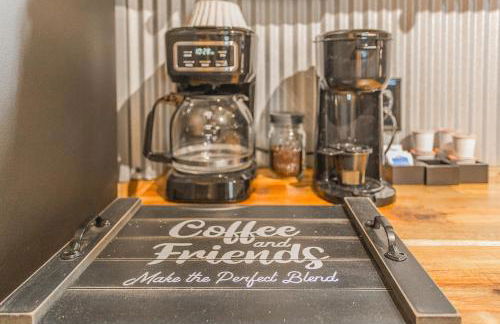 Cozy Cabin Retreat w/ Hot Tub & Nature Views - Foto 11