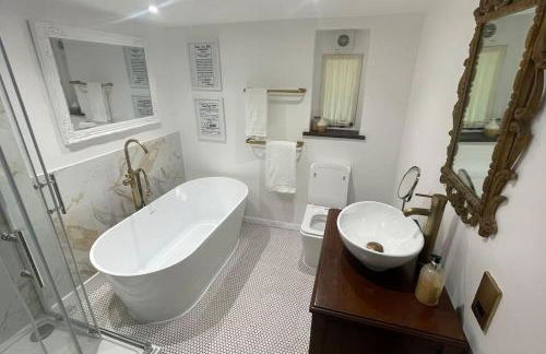 Former Corn Mill Cottage on the North Wales coast - Photo 14