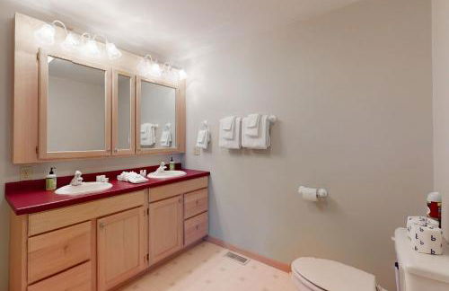 The 19th Hole Lakeside - Photo 15