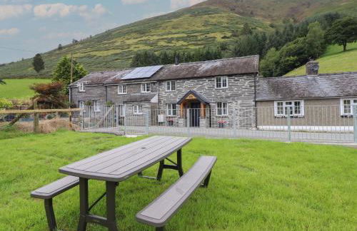 Bwthyn Camlan - Photo 33