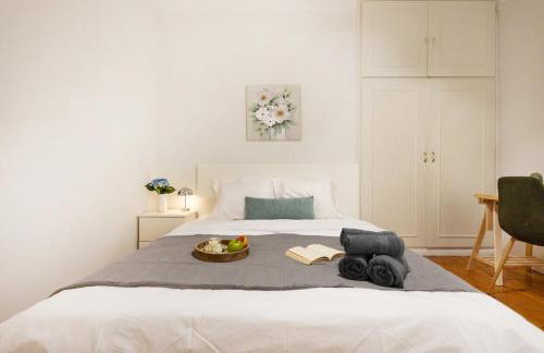 Central 3BR Apartment with Balcony - Foto 10