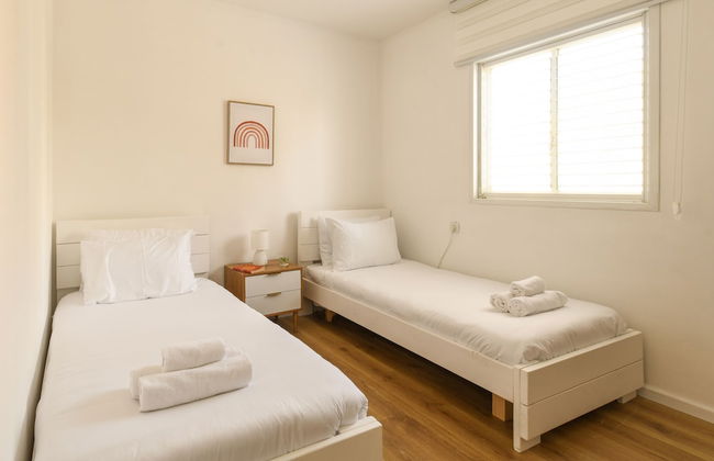 Seaside Escape with Private Patio by Sea N Rent - Foto 19