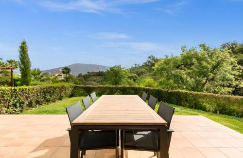 Luxury & Sunny Apartment with Breathtaking View in Marbella East - Foto 15