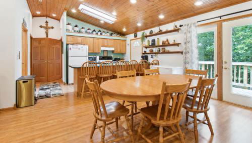 Serene Yellville Retreat with Hot Tub on 85 Acres - Foto 3