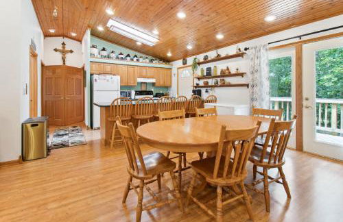 Serene Yellville Retreat with Hot Tub on 85 Acres - Foto 3