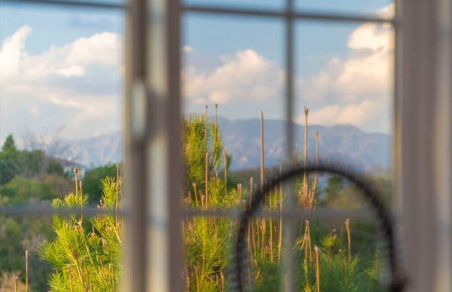 Stunning LA Luxury Retreat Ideal for Work or Play - Foto 10