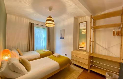 Stylish & Spacious Town Centre Duplex Apartment - Photo 10