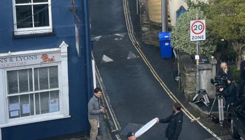 FROM BBC1s BEYOND PARADISE - - Prospect House - - 17th Century Character COTTAGE - - CONNECTING APARTMENTS - - Kids Bunk Room - - Free Public Parking - Foto 2