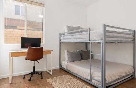 Desert Oasis w Pool Spa BBQ Outdoor Dining Under the Palms Calle Tolosa by AvantStay - Foto 24