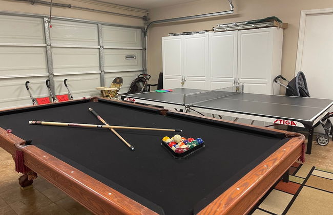 Sensational 6 Bedroom 4 Bathroom Pool Home (3 Master Bedrooms W/bathrooms) - Foto 31