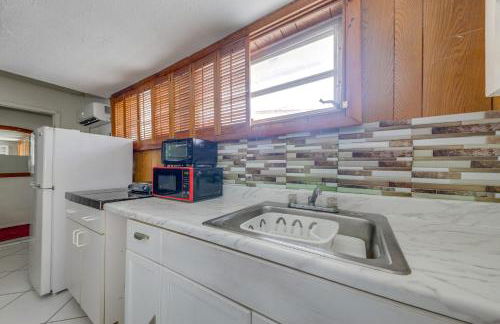 5 Mi to Hollywood Blvd! Miramar Apt with Shared Pool - Photo 13