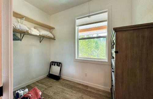 Cozy Cabin w Private Hot Tub and Fire Pit - Foto 16