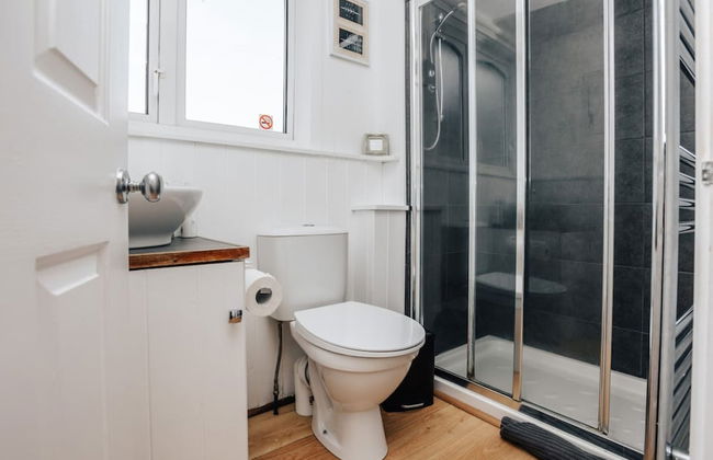 Riverside Cottage - From 1088 Per Night - Foto 36