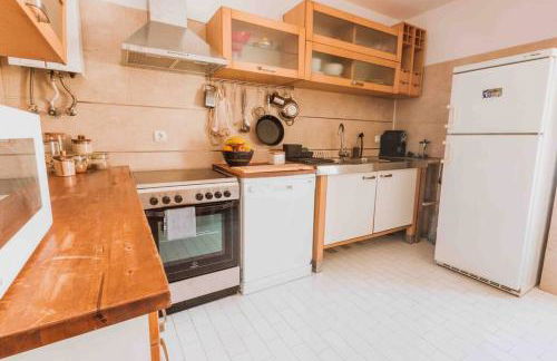 Cascais Surf & Nature Home with Terrace & Yoga Gym near Guincho Beach 2 to 6 Guests - Foto 6