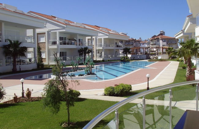 Gorgeous 2 Bed Private Ground Floor Home In One Of Side's Most Exclusive Communi - Foto 14