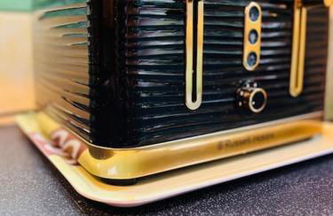 The Lake House, Woking - Photo 51