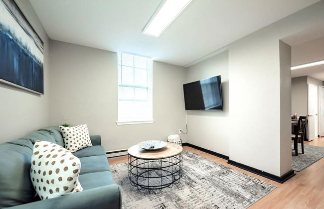 The Terrace at Park Place 2nd Floor Walk up -cozy 2 Bedroom Fast Wifi Free Coffee - Foto 3