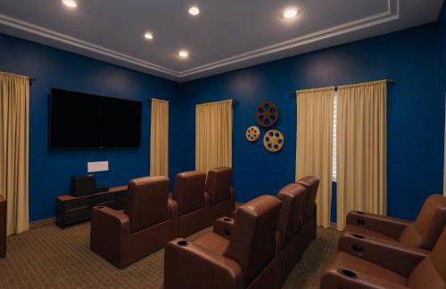 Sunny Marina Del Rey Apartment- Hot Tub, Game Room, BBQ, Projector - Photo 6