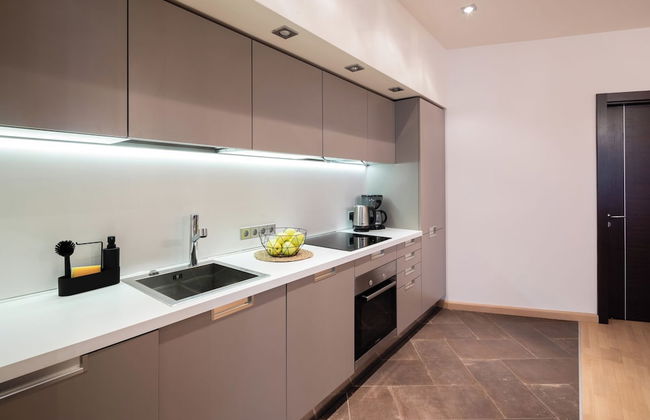 Audeju Two Bedroom With Two Bathrooms - Photo 17