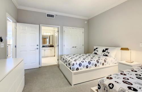 MINUTES FROM DISNEY 3bed 3bath Poolside at LUXURIOUS RESORT - Foto 20