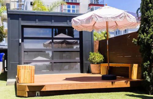 Little Italy 3BD Home with Huge Patio & Backyard - Foto 21