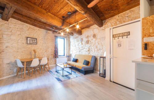 Immeuble 3 Apparts Centre historique St Gilles MaisoncarreeConciergerie - Photo 2