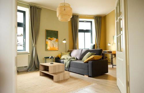 Ruhige zentrale 2 Zimmer Wohnung mit Balkon in Schwerin - Foto 1